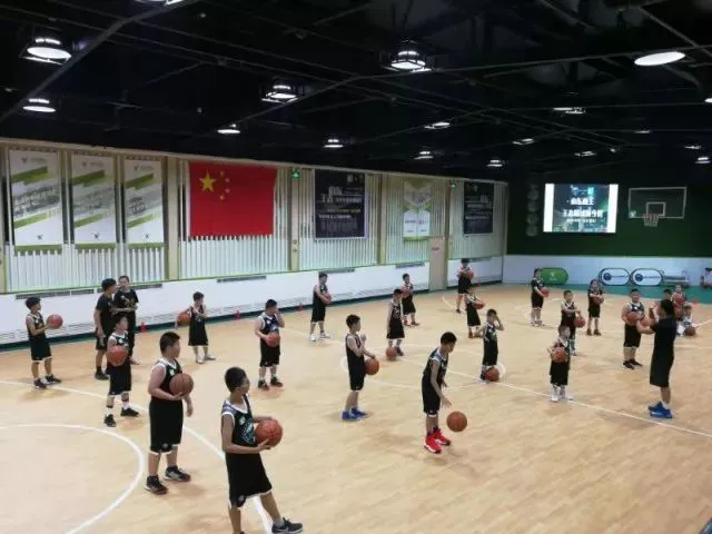业余篮球爱好者如何通过社交平台提升声誉_2